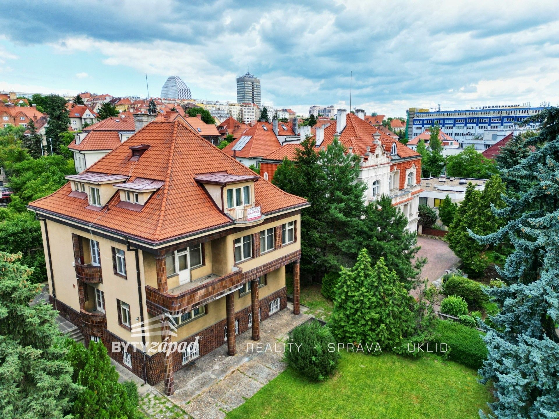 Vily, Ruská 2393, Praha Vinohrady, 588 m² - 1