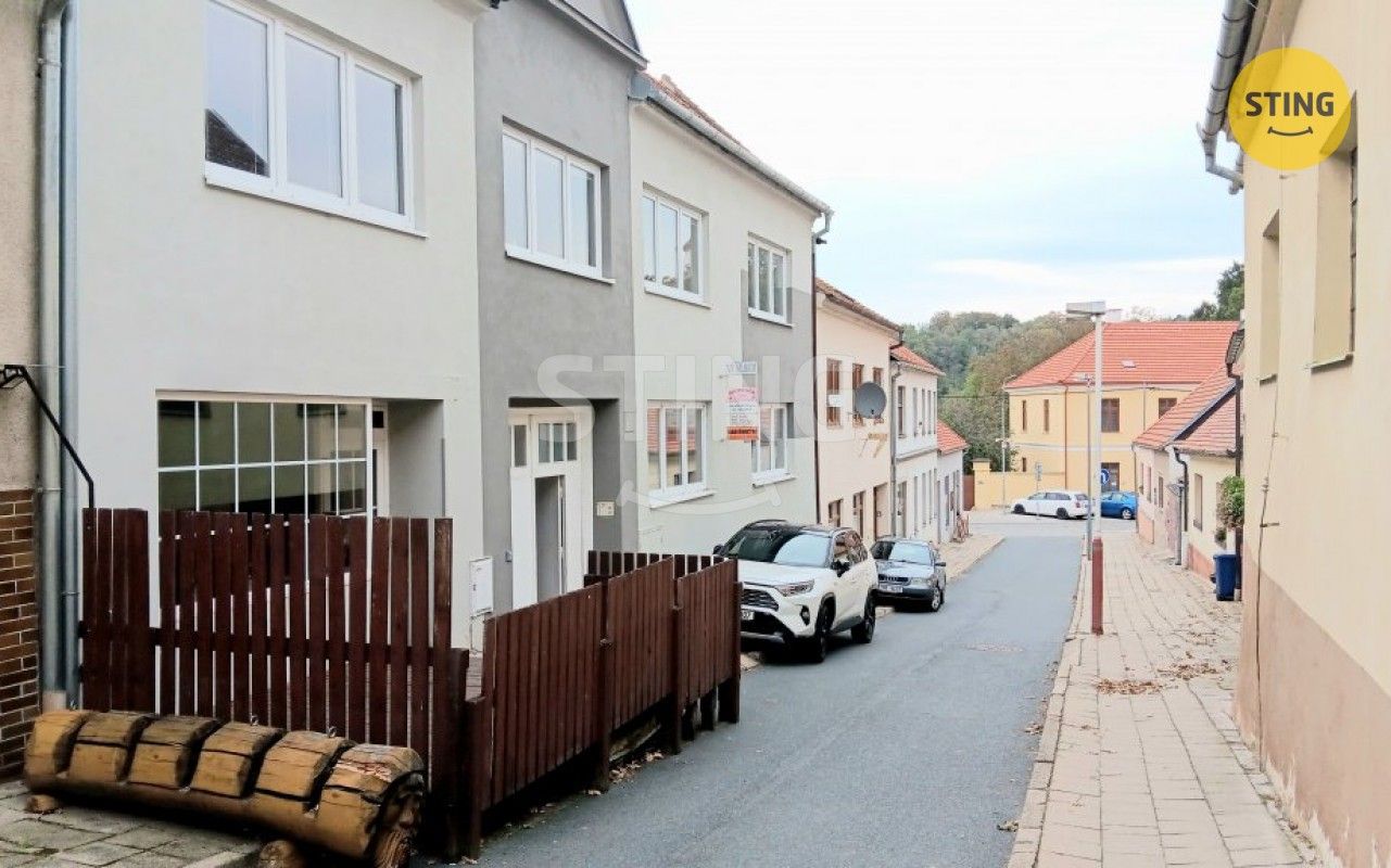 Obchodní prostory, Dr. Odstrčila, Moravský Krumlov, 61 m² - 1