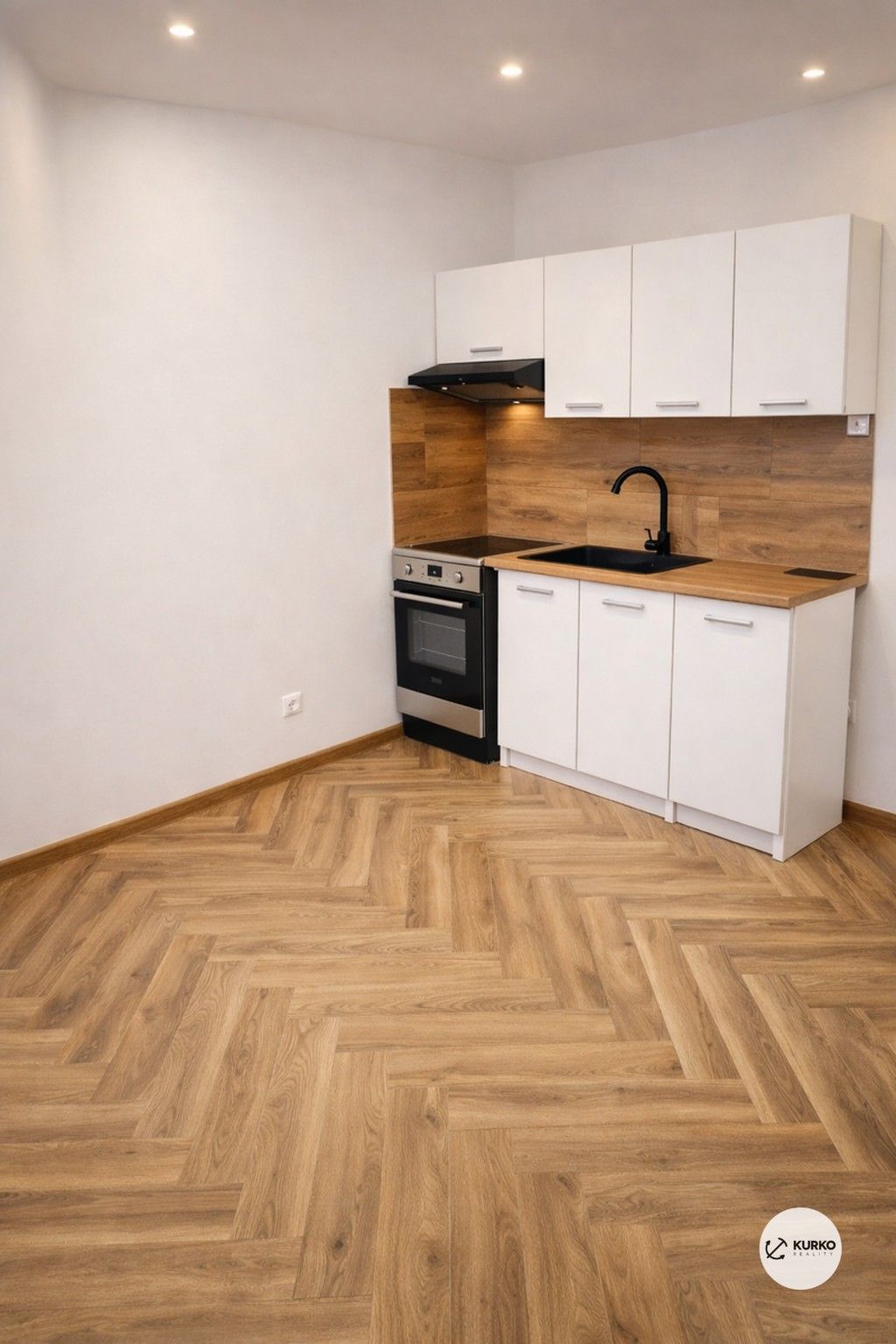 Pronájem byt 1+kk - 17. listopadu, Frýdek-Místek, 29 m²