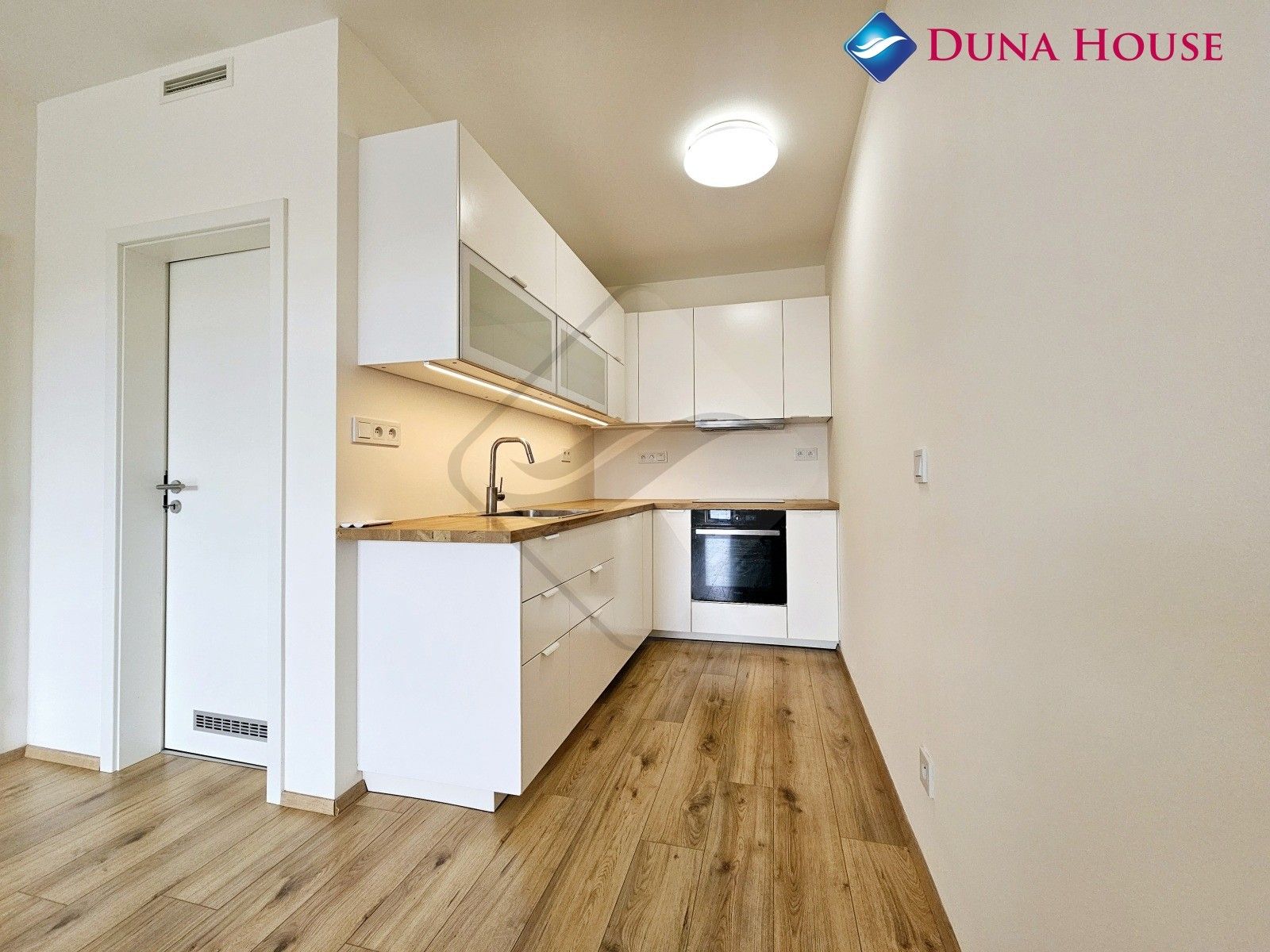 3+kk, Františka Diviše, Praha, 75 m² - 1