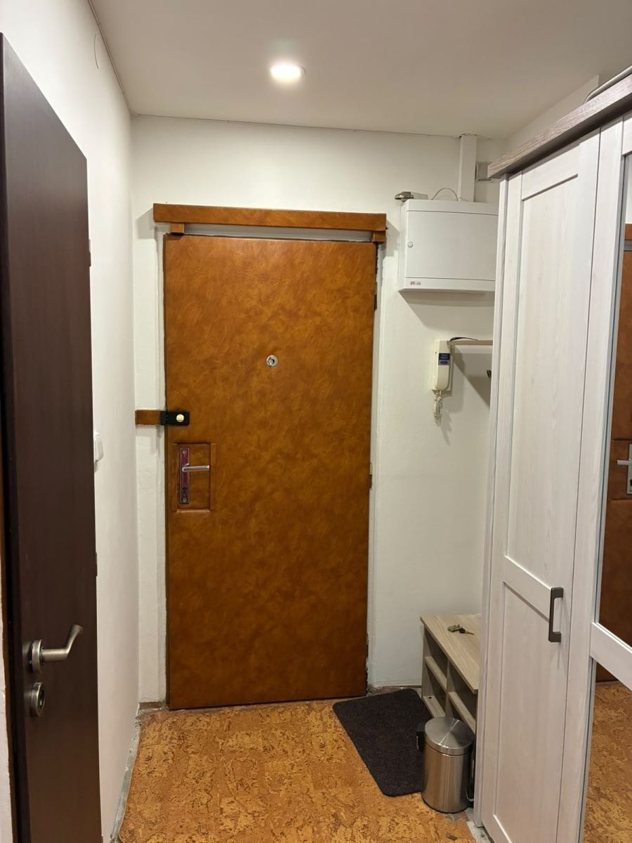 2+kk, Litvínovská, Praha - Prosek, 40 m² - 2