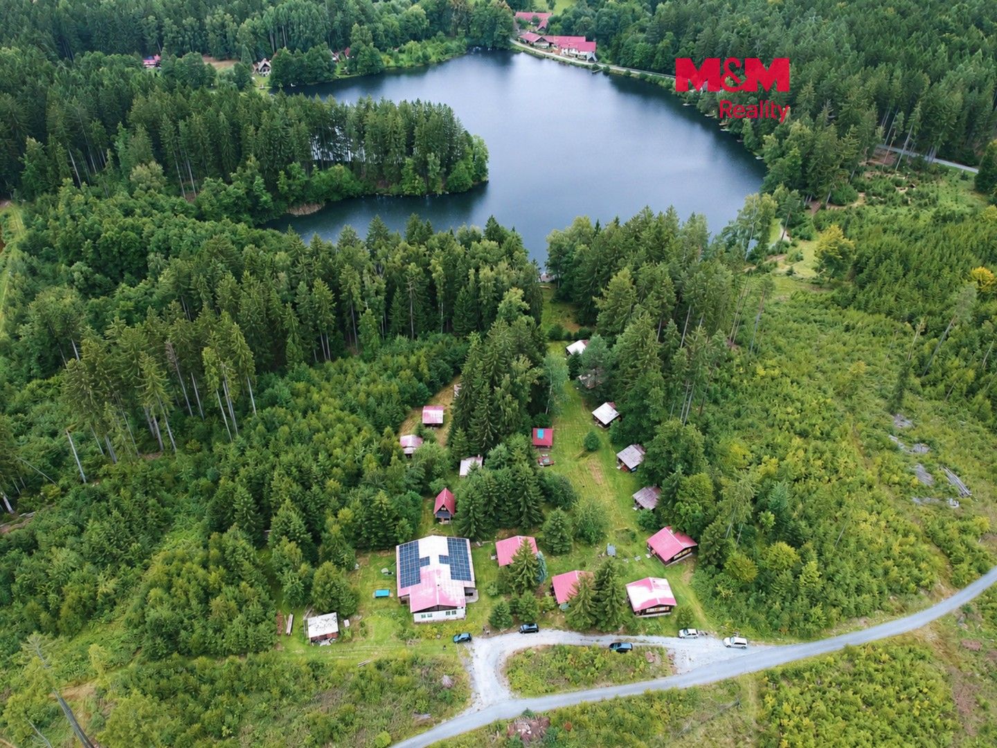 Chaty, Pojbuky, 777 m² - 1