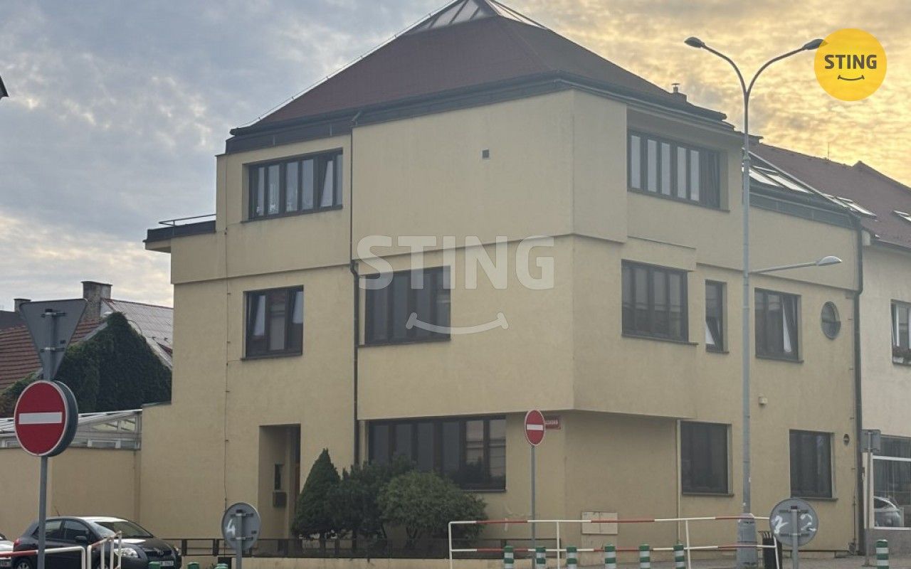 Kanceláře, Jiráskova, Mělník, 72 m²