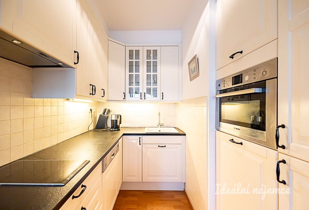 2+kk, Křižíkova, Praha, 55 m² - 1