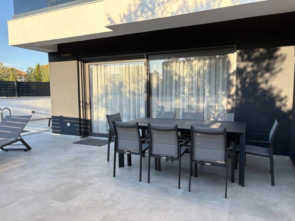 Prodej rodinný dům - 987 65, Slovensko