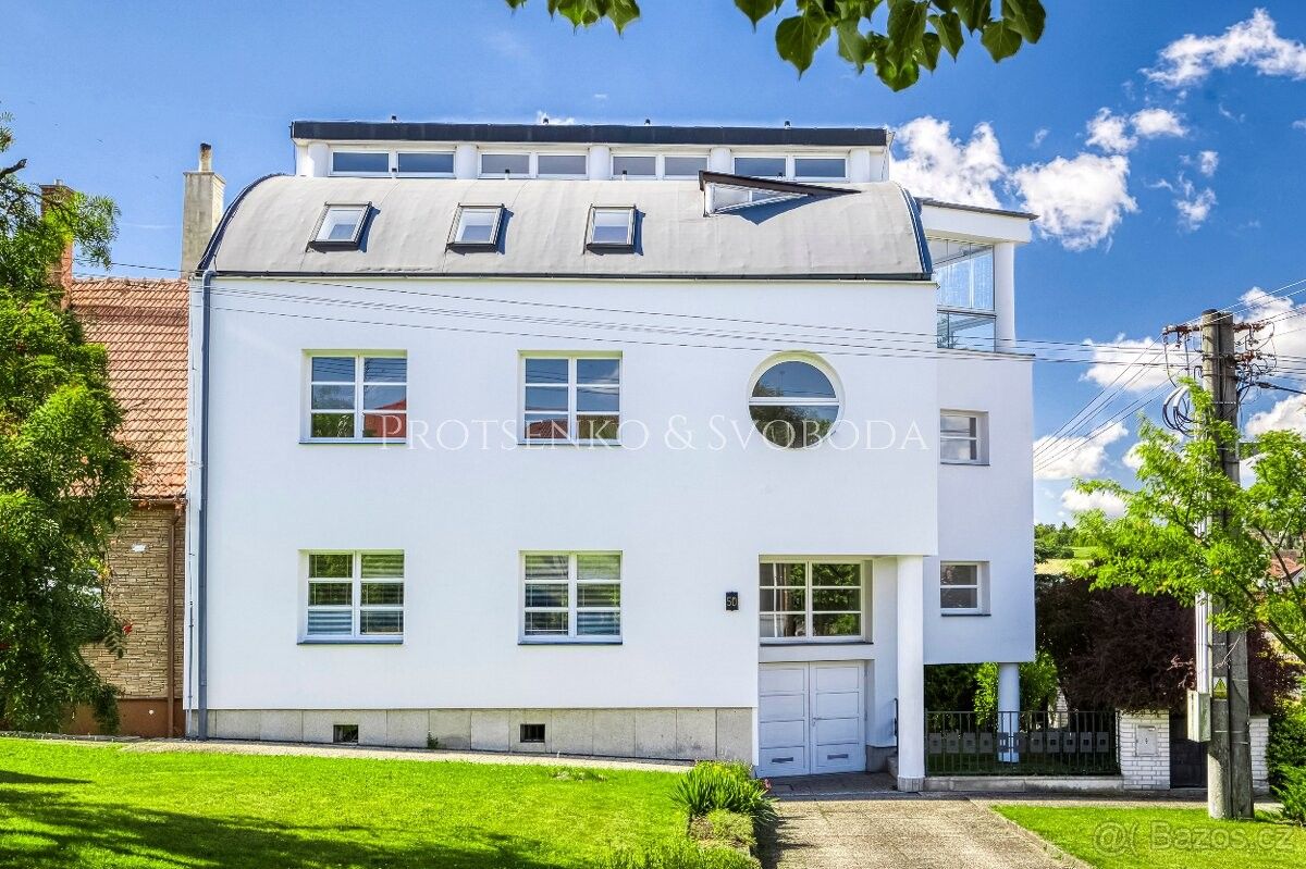 Rodinné domy, Křižanov, 594 51