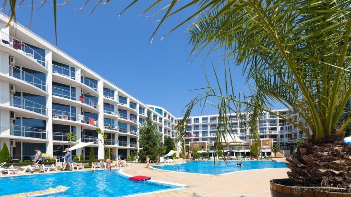 Byty, 987 66, Zahraničí