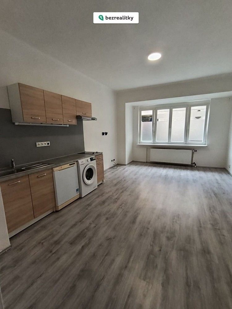 1+kk, Praha - Vinohrady, okres Praha 3, Hlavní město Praha, 30 m² - 2