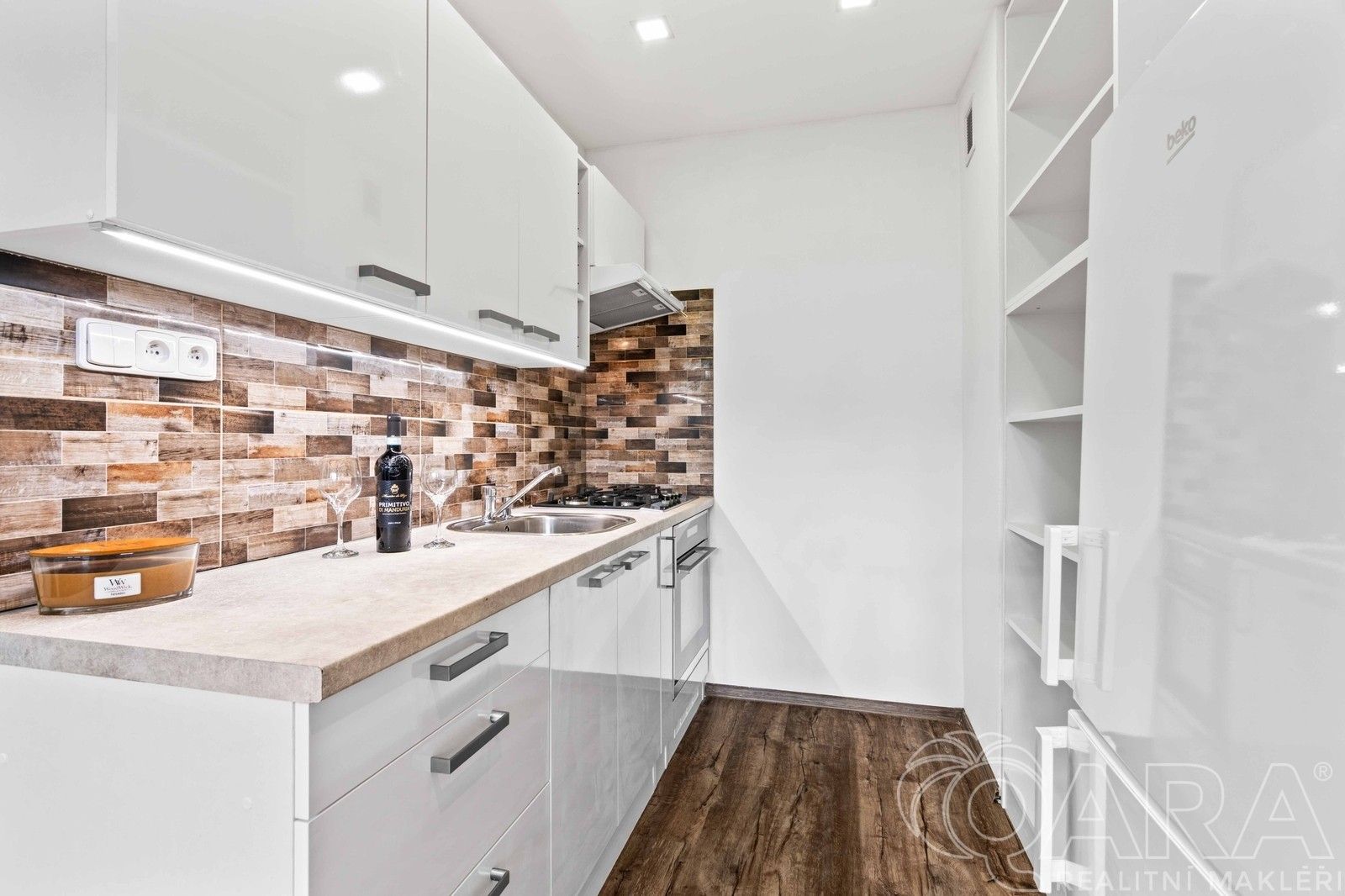 2+kk, Zápasnická, Praha, 40 m²