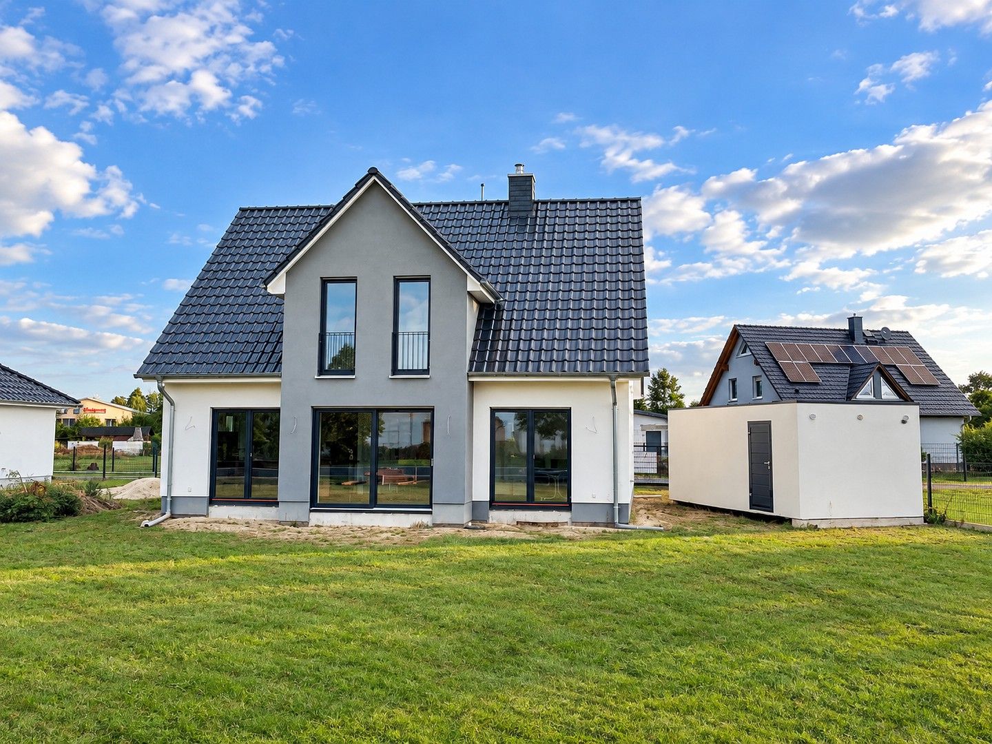 Rodinné domy, Ponnsdorfer Weg 4 A, , Braniborsko, 151 m² - 1