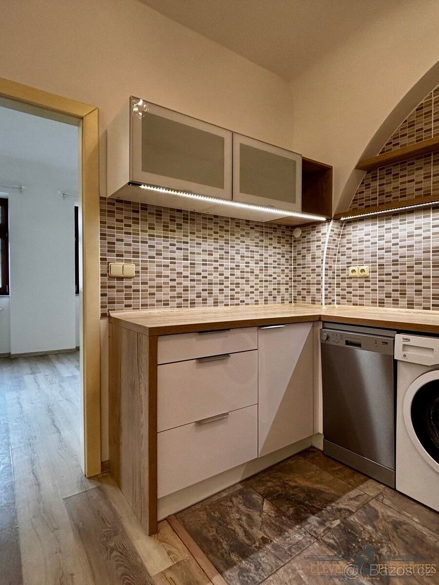 Byty, Jihlava, 586 01