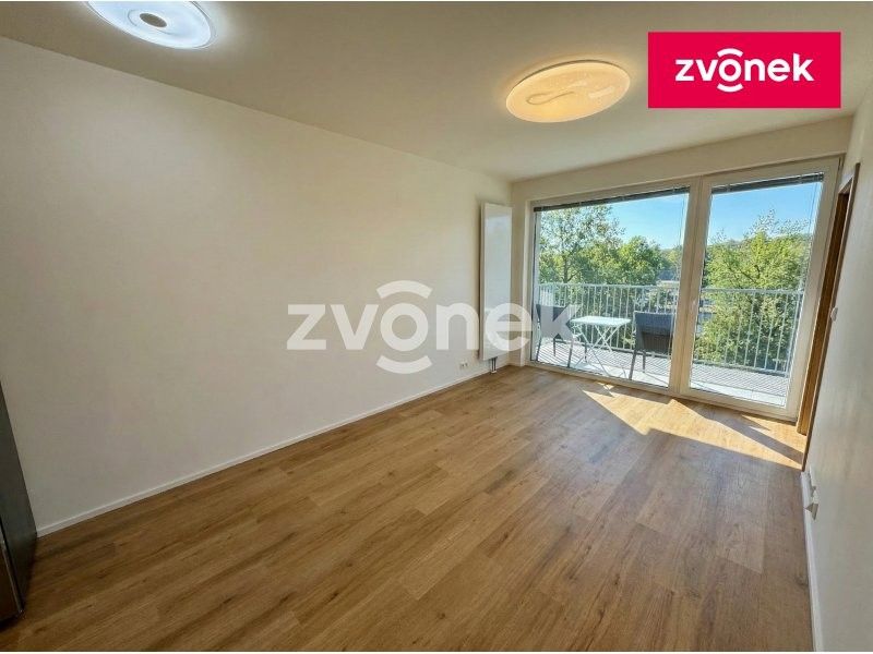 2+kk, Nad Stráněmi, Zlín, 60 m²