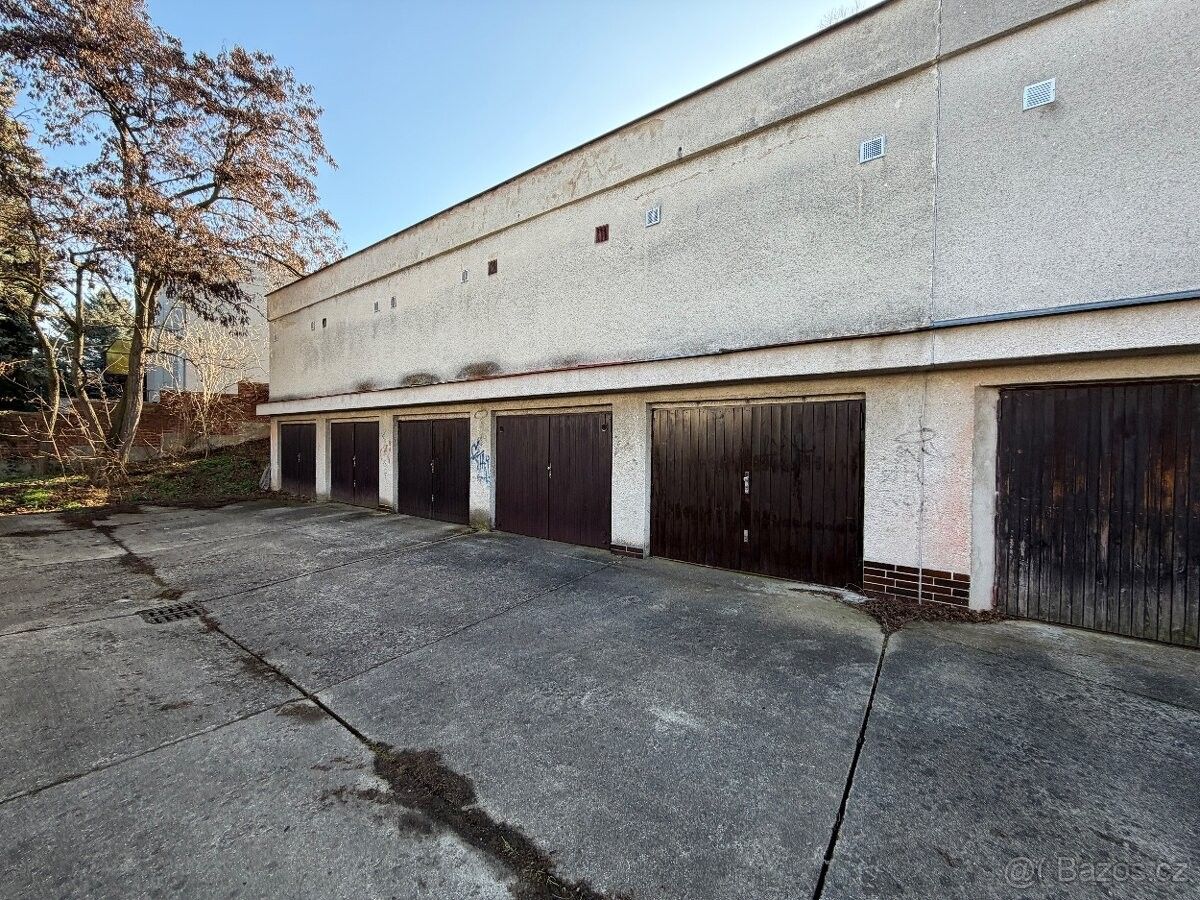 Garáže, Praha, 162 00