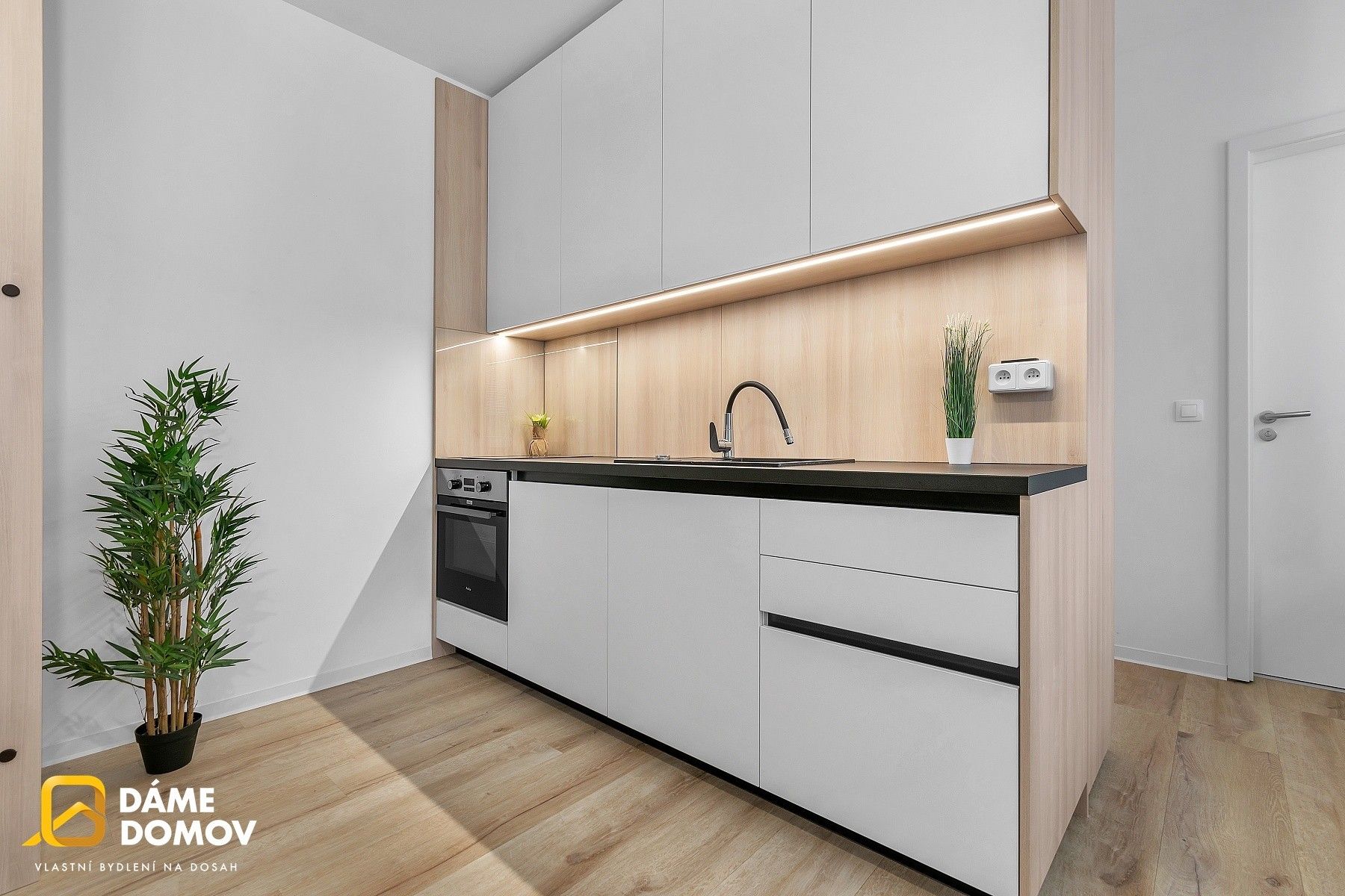 Pronájem byt 1+kk - Lorencova, Zlín, 28 m²