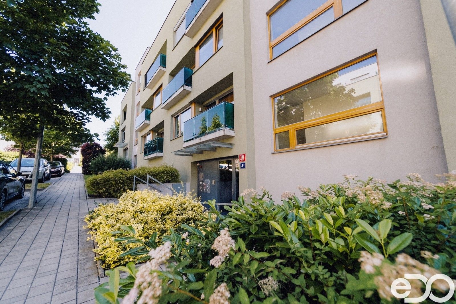 3+kk, Břežánecká, Praha, 84 m²