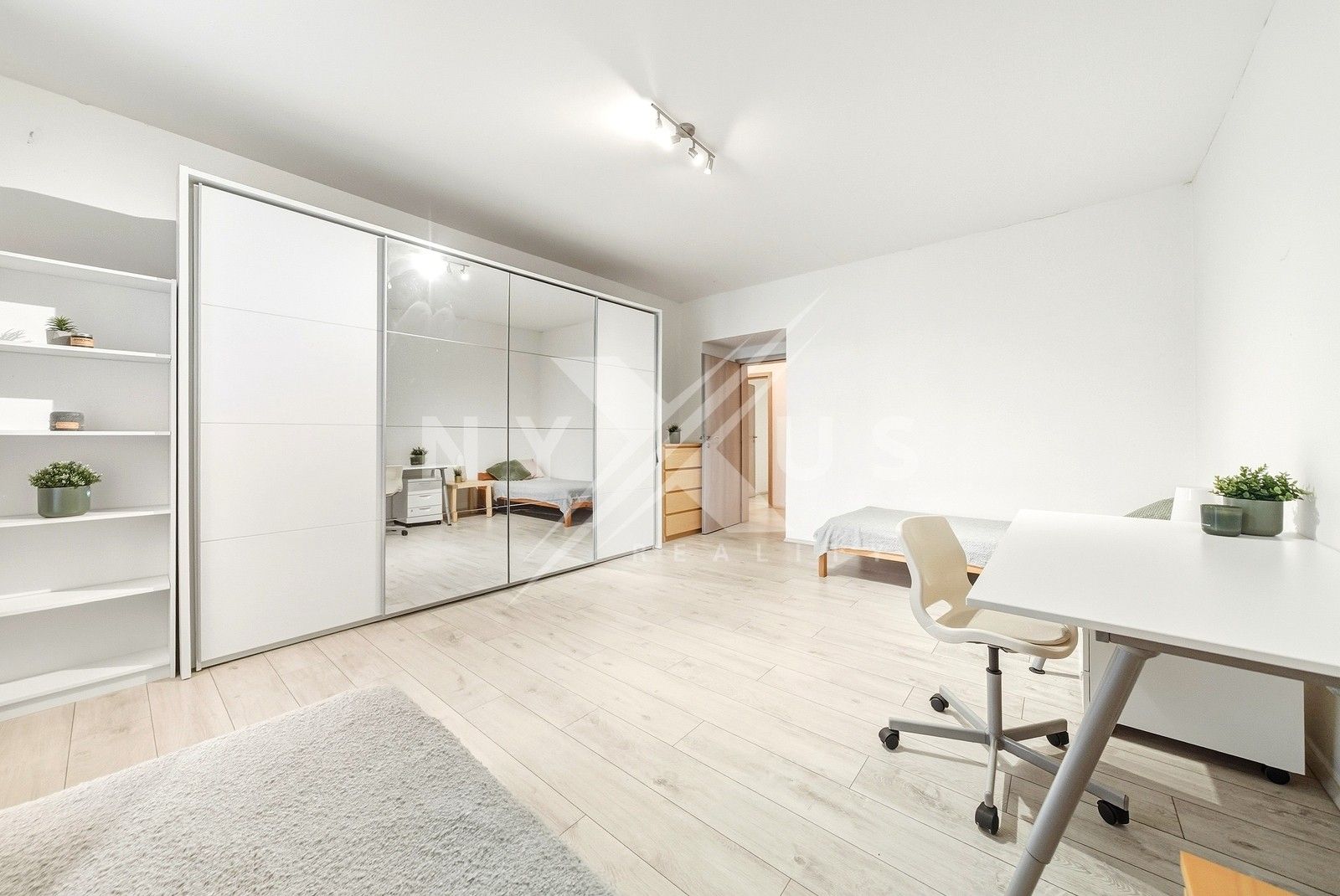 4+1, Bubenská 1159, Praha, 100 m²