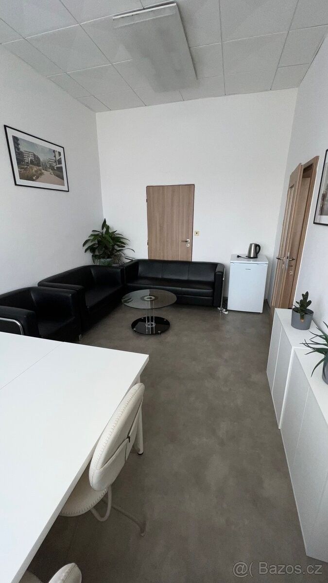 Kanceláře, Pardubice, 530 02