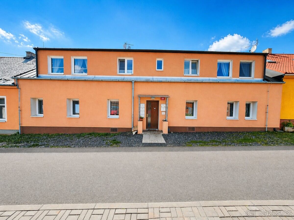 Byty, Tlučná, 330 26