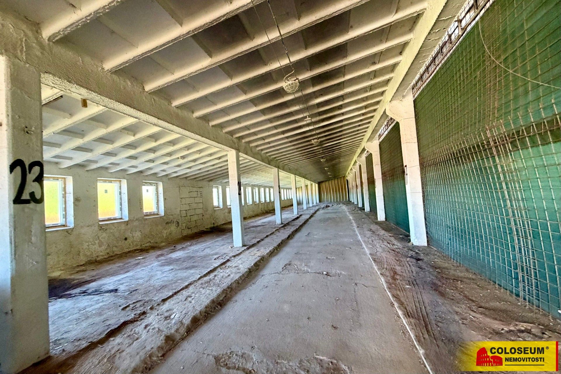 Sklad · 330 m² · Chvalovice - 4