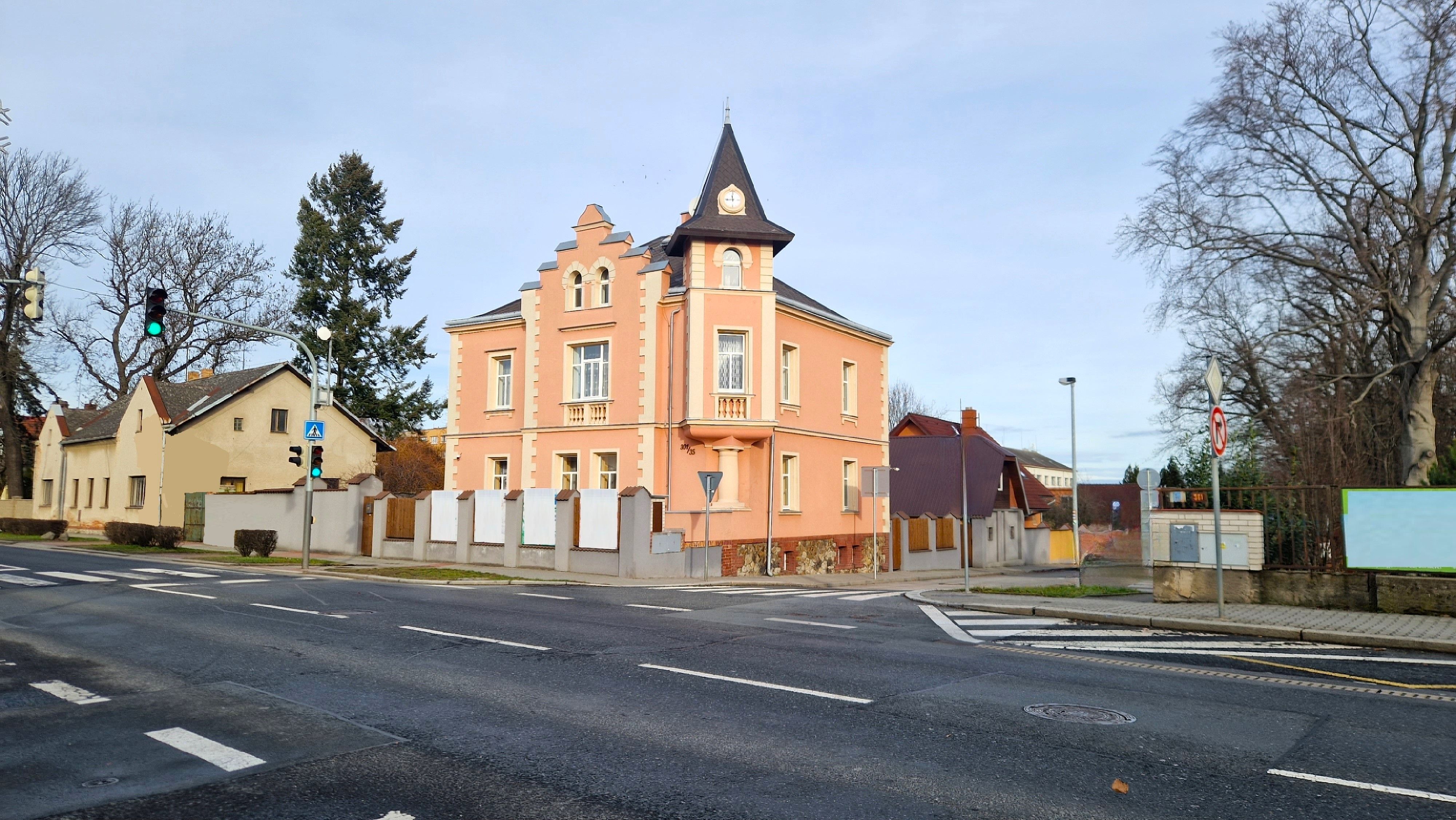 Vila · 480 m² · Přátelství 301/35, Praha - 4
