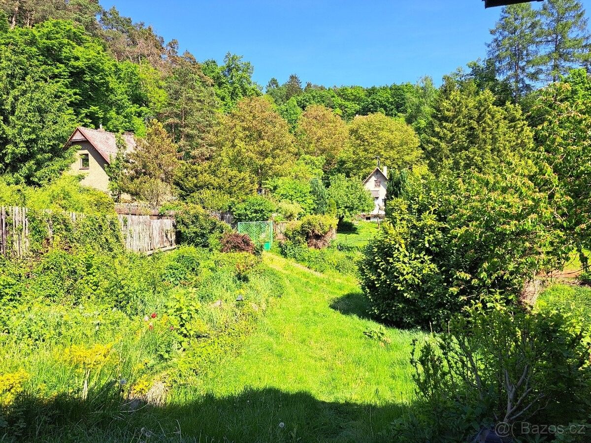 Prodej rodinný dům - Dolní Kralovice, 257 68