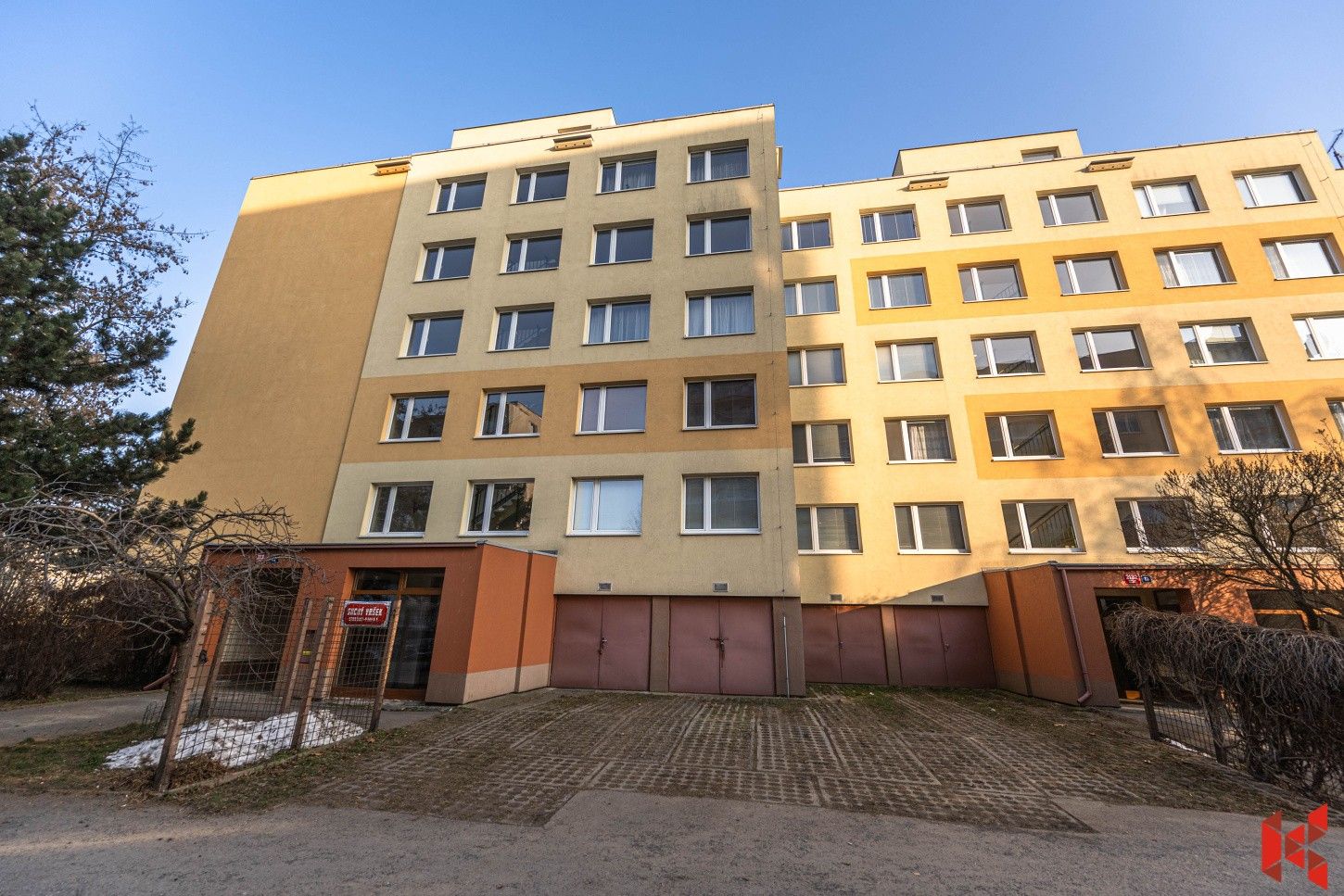 Pronájem byt 2+kk - Suchý vršek, Praha, 46 m²