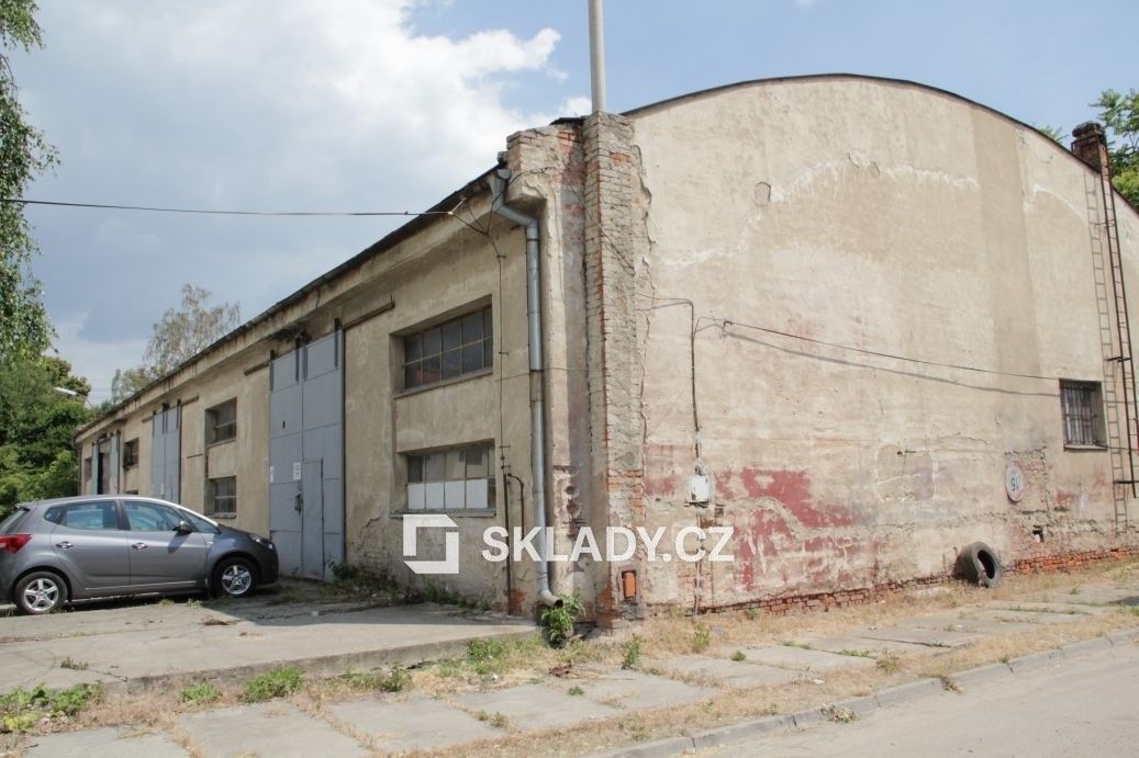 Sklady, Prostějov, 327 m²