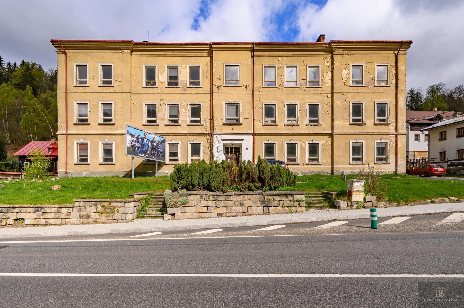 Činžovní domy, Krkonošská, Desná, 2 m²