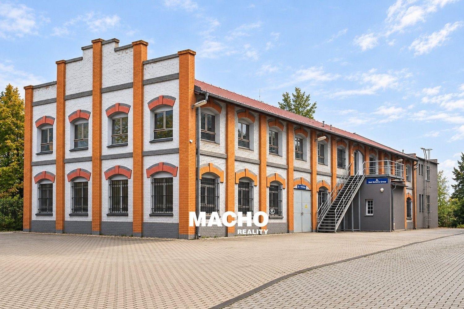 Kanceláře, Králův Dvůr, okres Beroun, Středočeský kraj, 370 m² - 1
