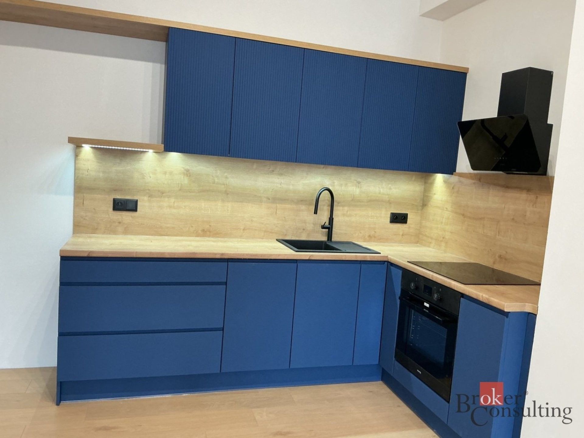 1+kk, Mírové náměstí, Broumov, 57 m² - 1