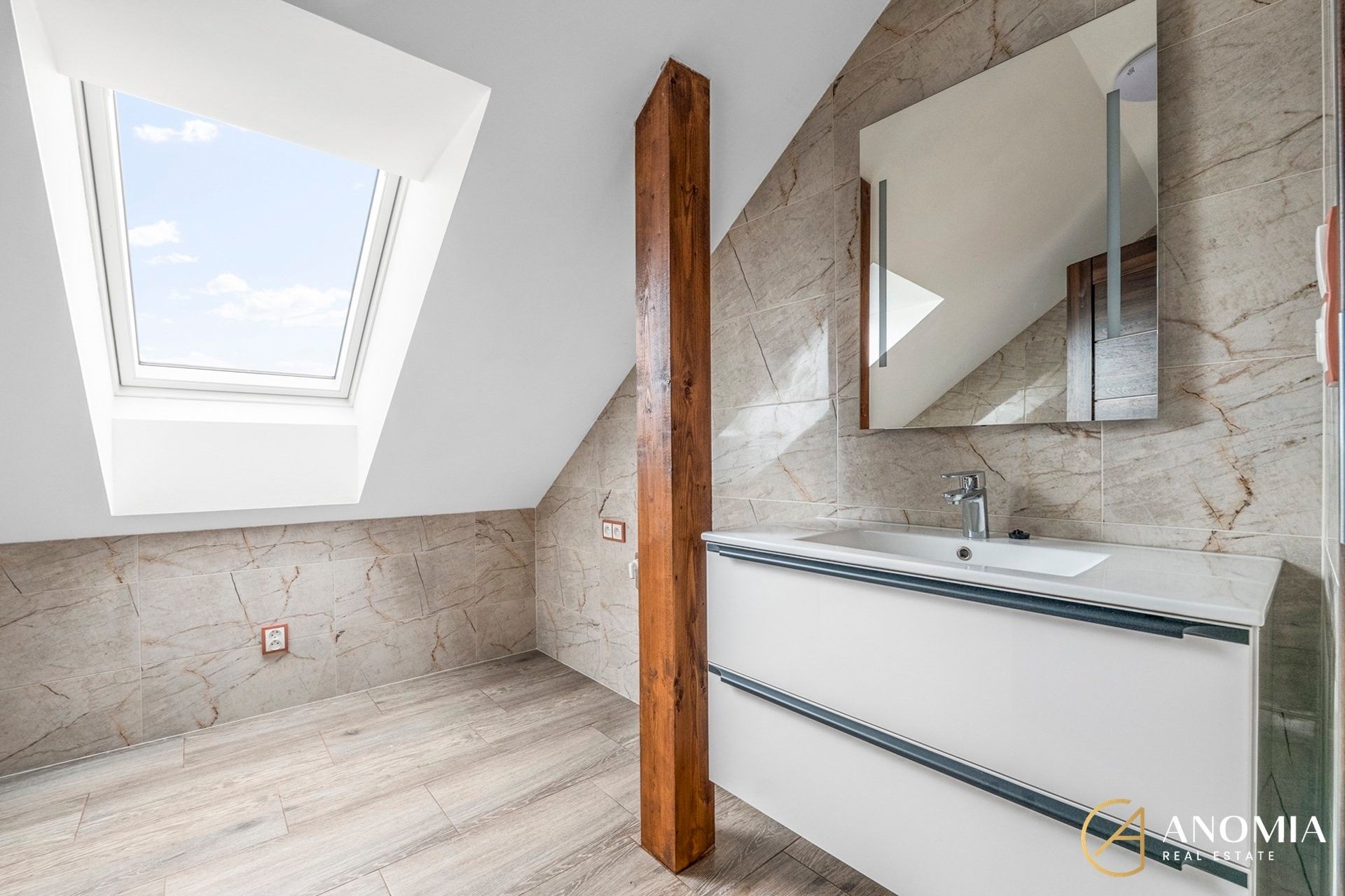 Pronájem byt 3+kk - Družstevní, Újezd u Brna, 100 m²