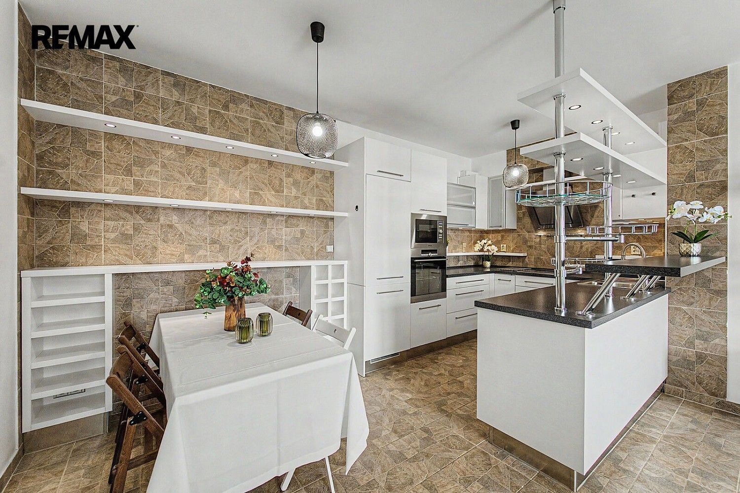 Byt 3+kk · 95 m² · Praha - Stodůlky, okres Praha 13, Hlavní město Praha - 4