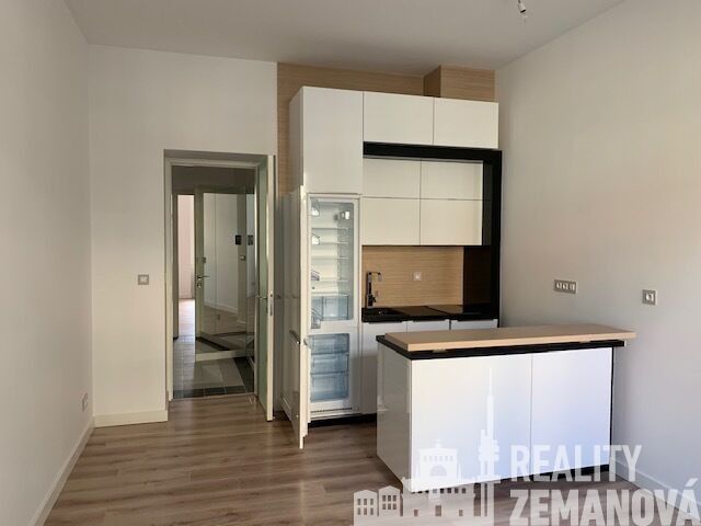 Byt 2+kk · 54 m² · Bořivojova, Praha - 3