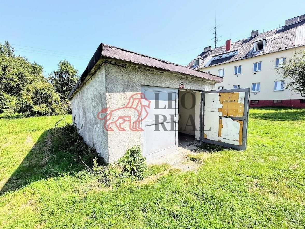 Garáže, Škrobálkova, Ostrava, 30 m²