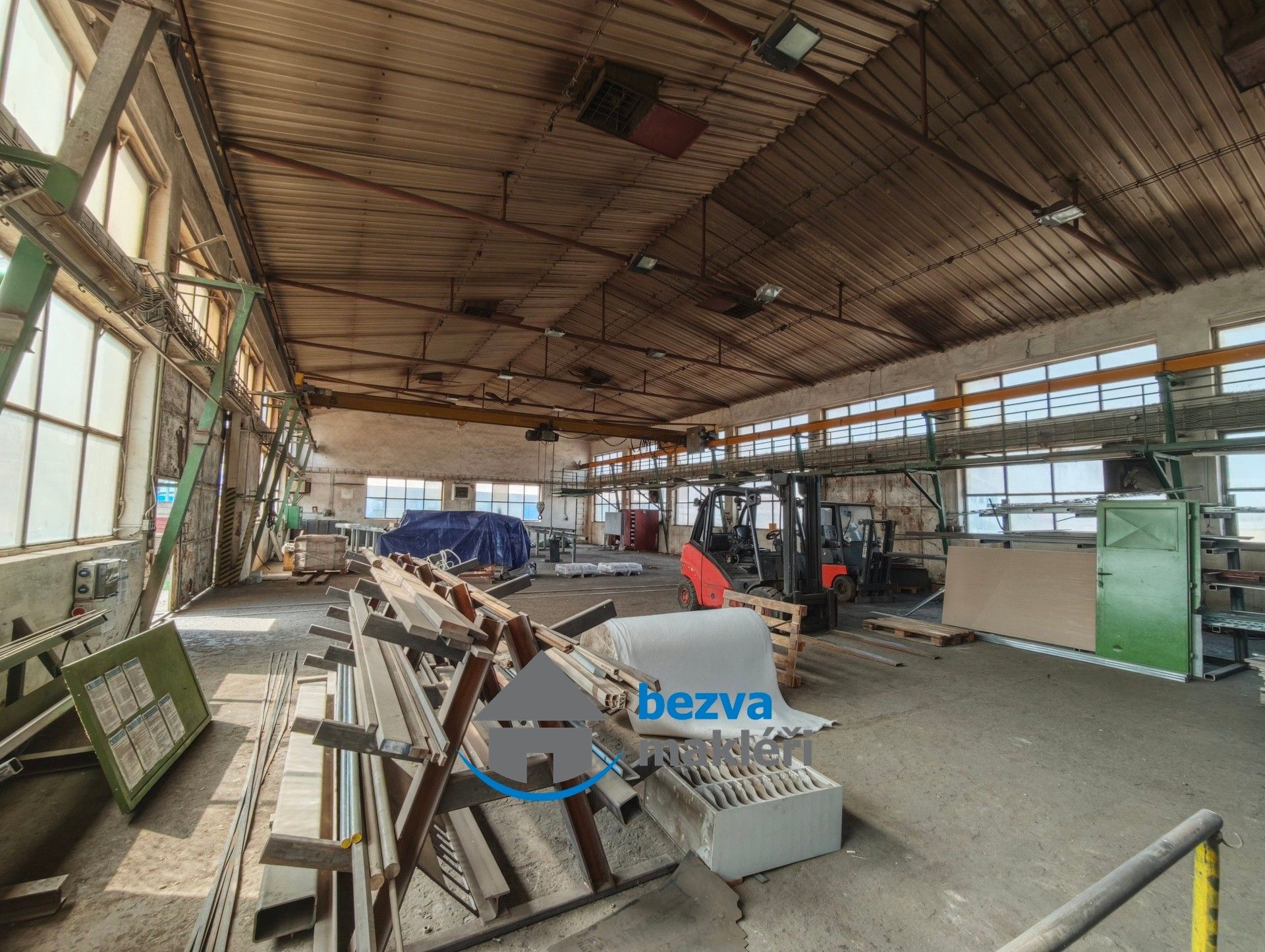 Pronájem výrobní prostory - Zvěřinova, Skuteč, 480 m²