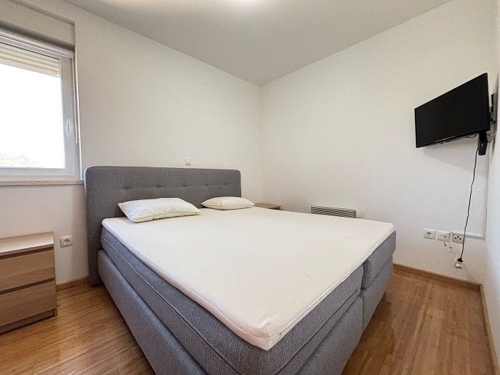 Prodej byt - 987 66, Zahraničí