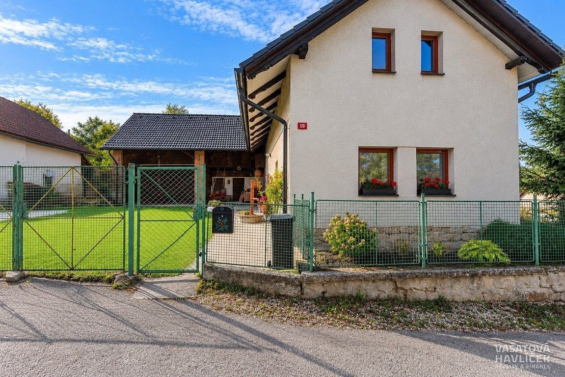 Rodinné domy, Hořiněves - Žíželeves, okres Hradec Králové, 211 m² - 1