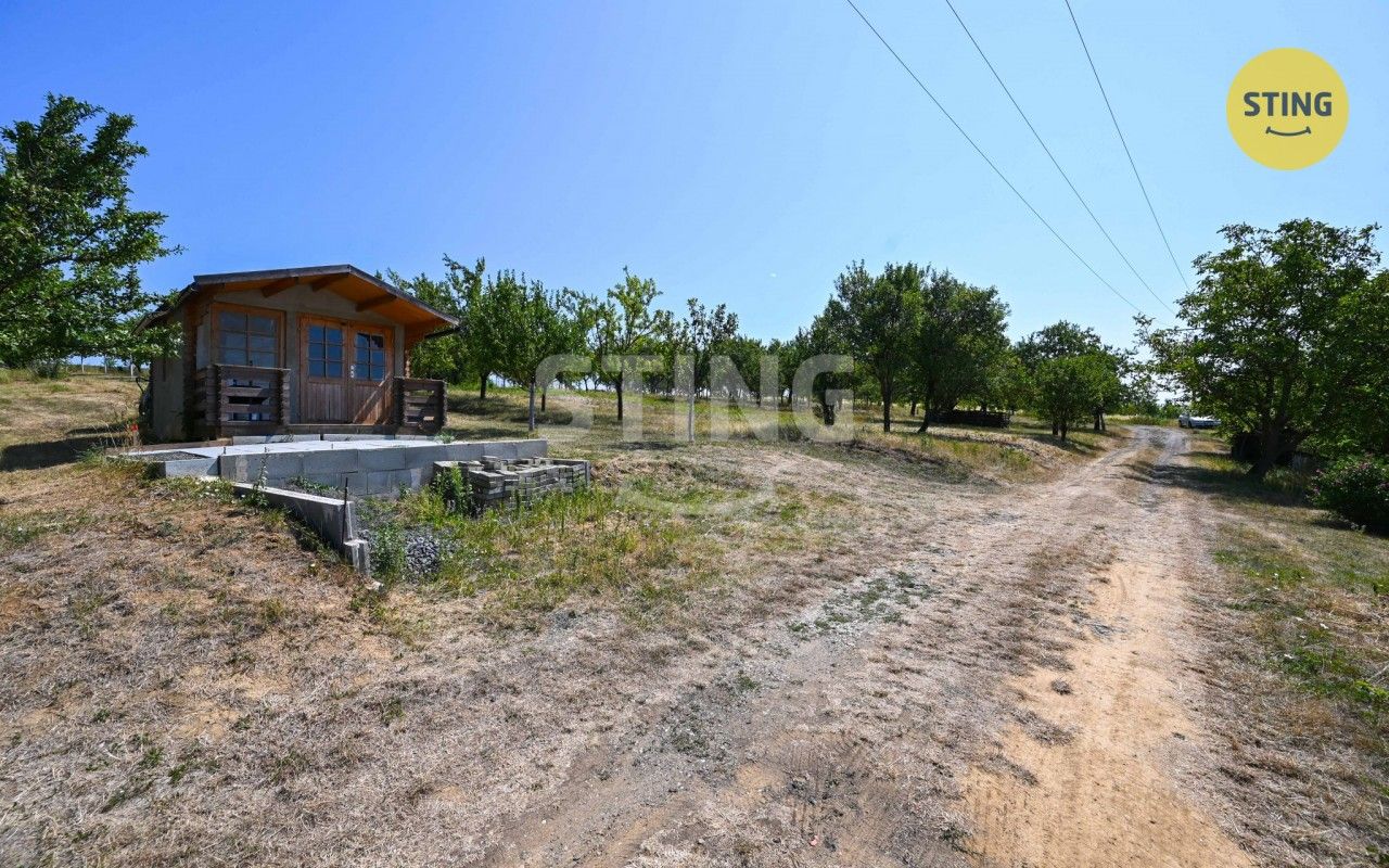 Zahrada · 454 m² · Kunovice - 3
