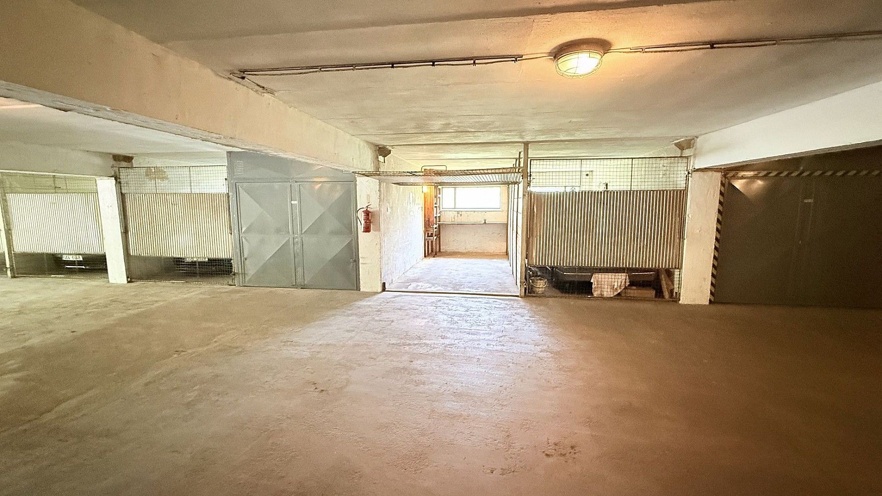 Prodej garáž - Plzeň - Doubravka, okres Plzeň-město, Plzeňský kraj, 13 m² - 5