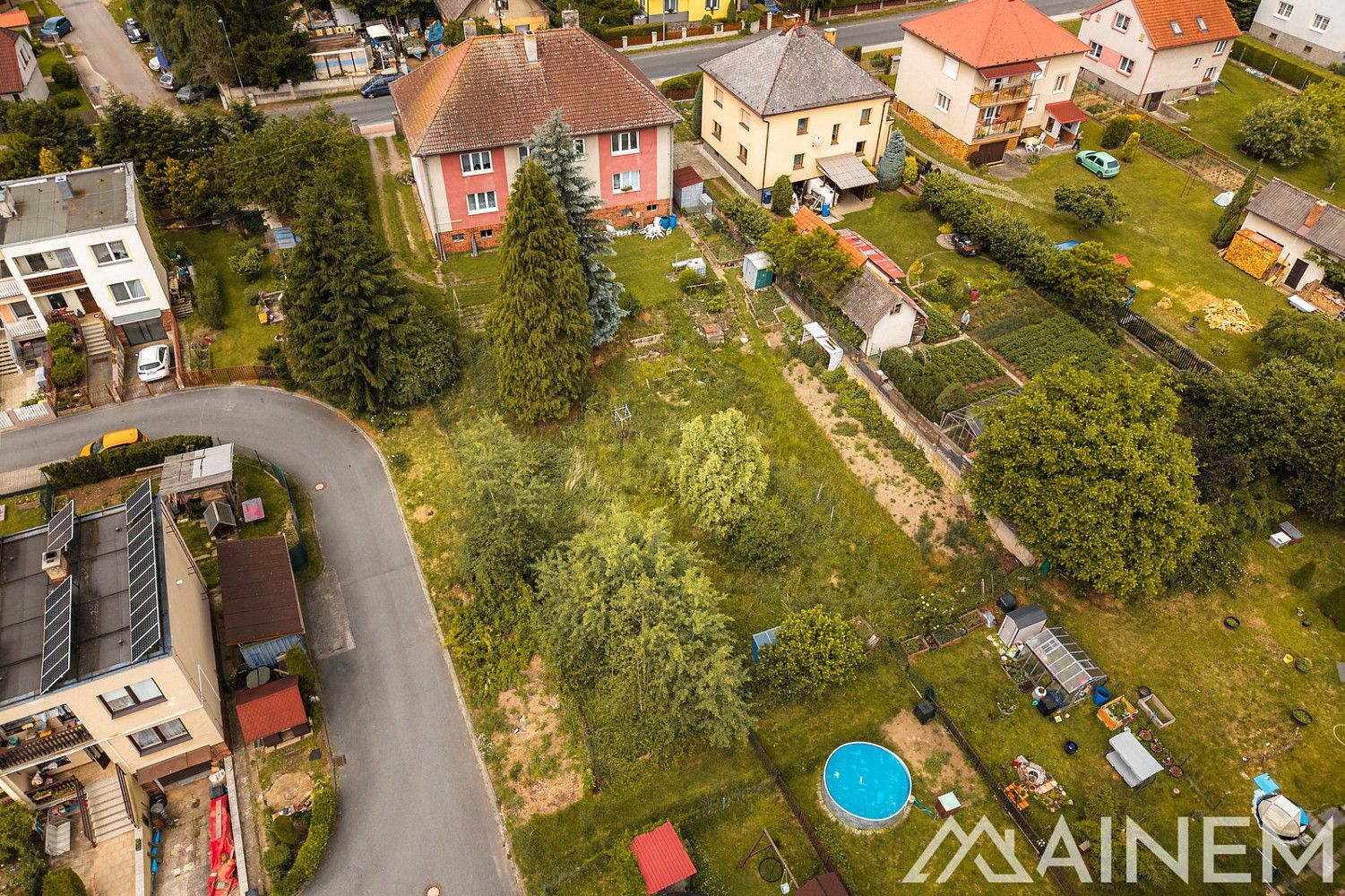 Pozemek pro bydlení, 989 m²