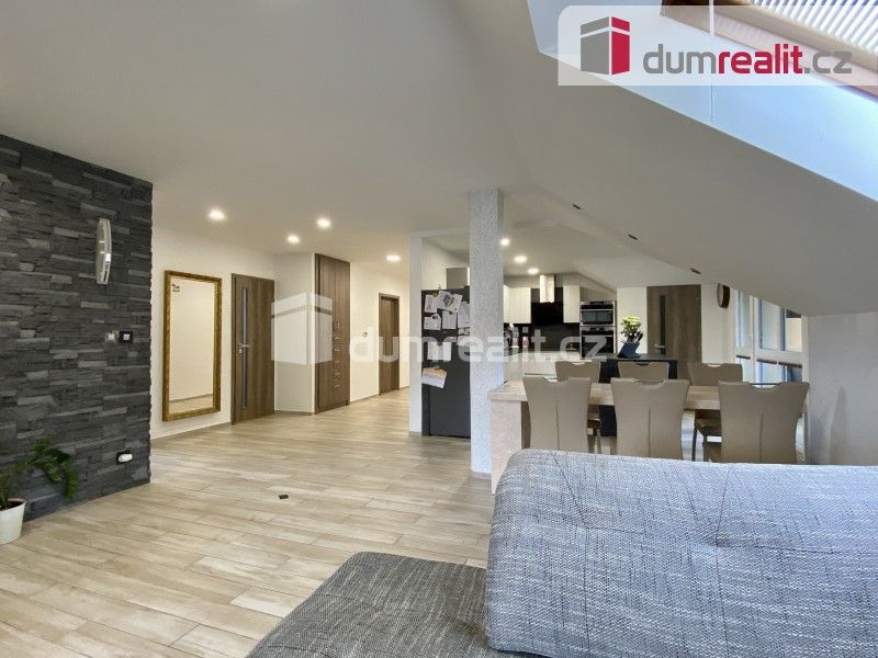 Pronájem byt 4+kk - třída Vítězství, Mariánské Lázně, 202 m²