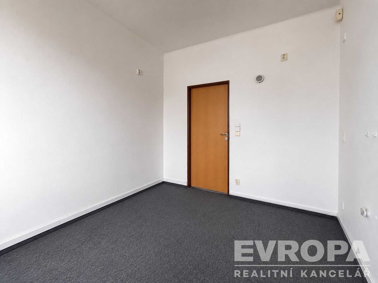 Kancelář · 67 m² · třída Karla IV. 634, Hradec Králové - 4