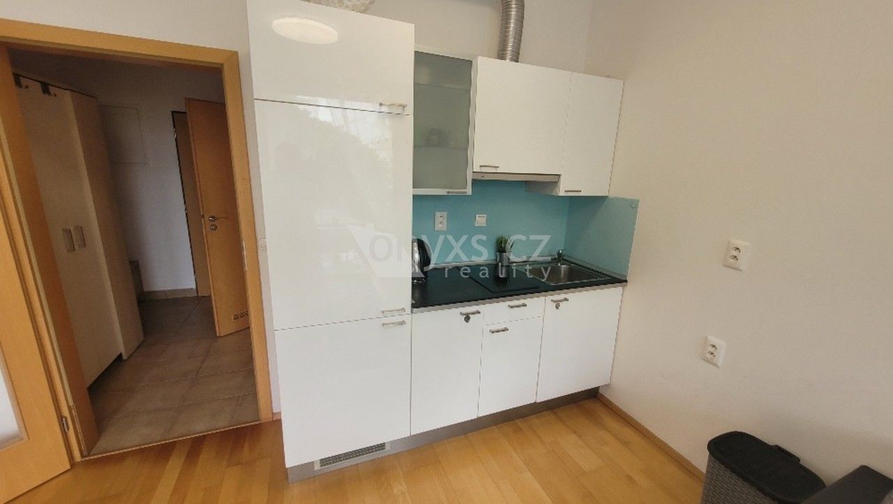 Byt 1+kk · 30 m² · Pod Kavalírkou, Praha - 4