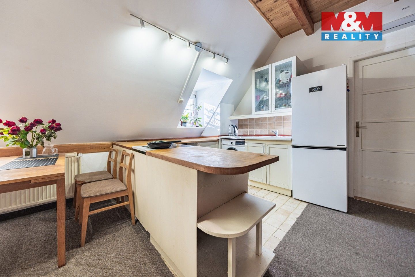 Pronájem byt 3+kk - V úžlabině, Praha, 72 m²