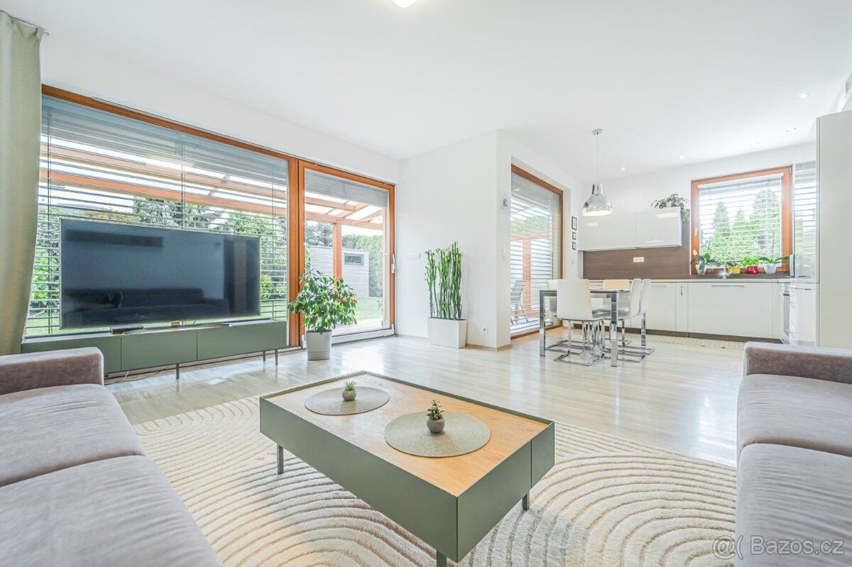 Prodej rodinný dům - Líbeznice, 250 65