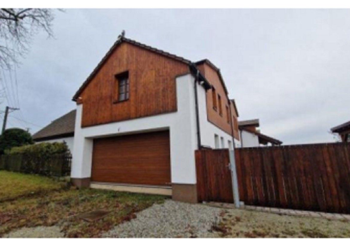 Rodinné domy, Ořechov u Velkého Meziříčí, 594 52