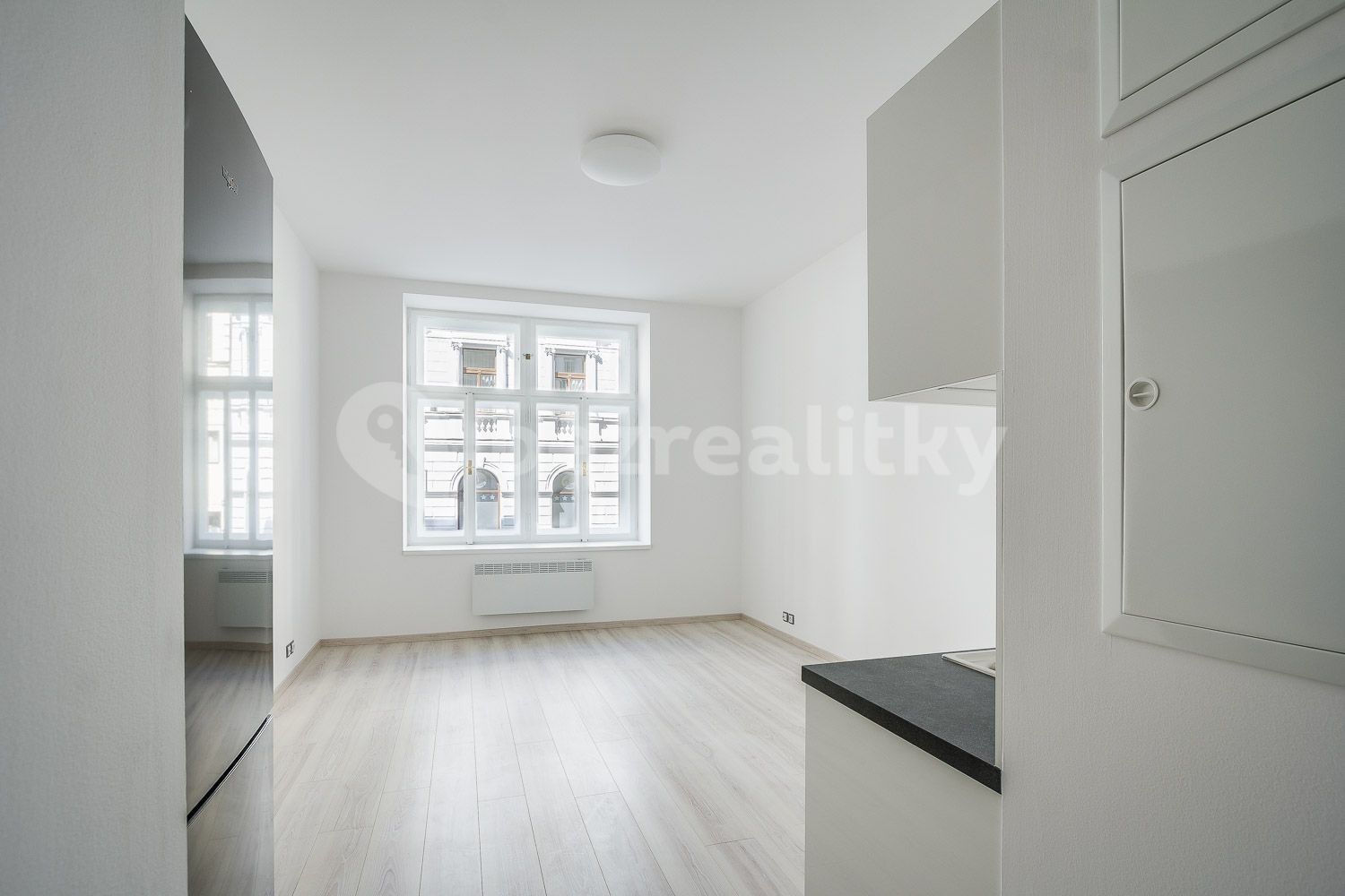 2+kk, Podplukovníka Sochora, Praha - Holešovice, 42 m² - 2