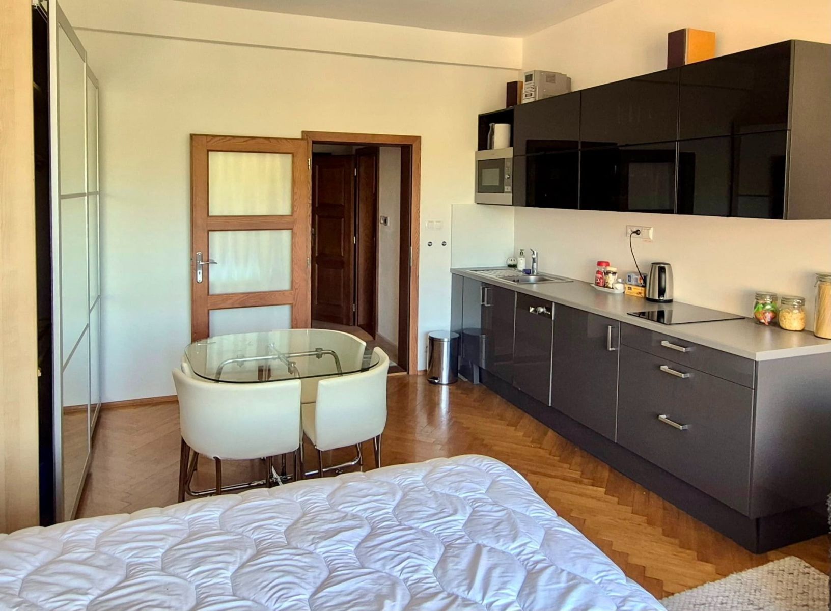 1+kk, Masarykovo nábřeží, Praha - Nové Město, 32 m² - 2