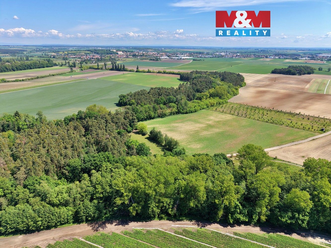 Les, 5 227 m²