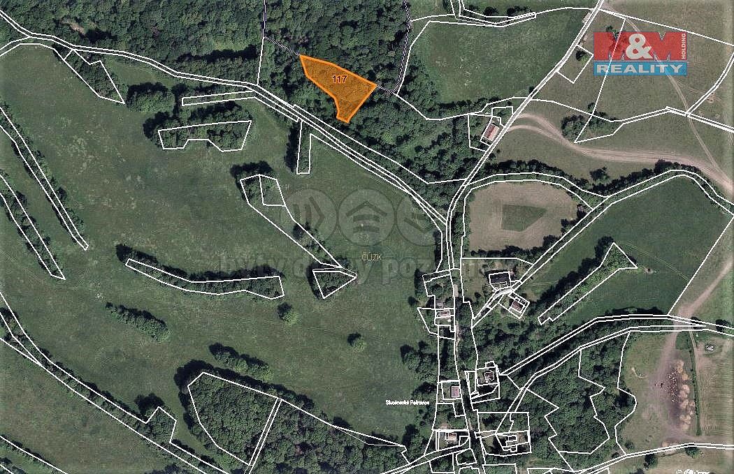 Les, 2 465 m²